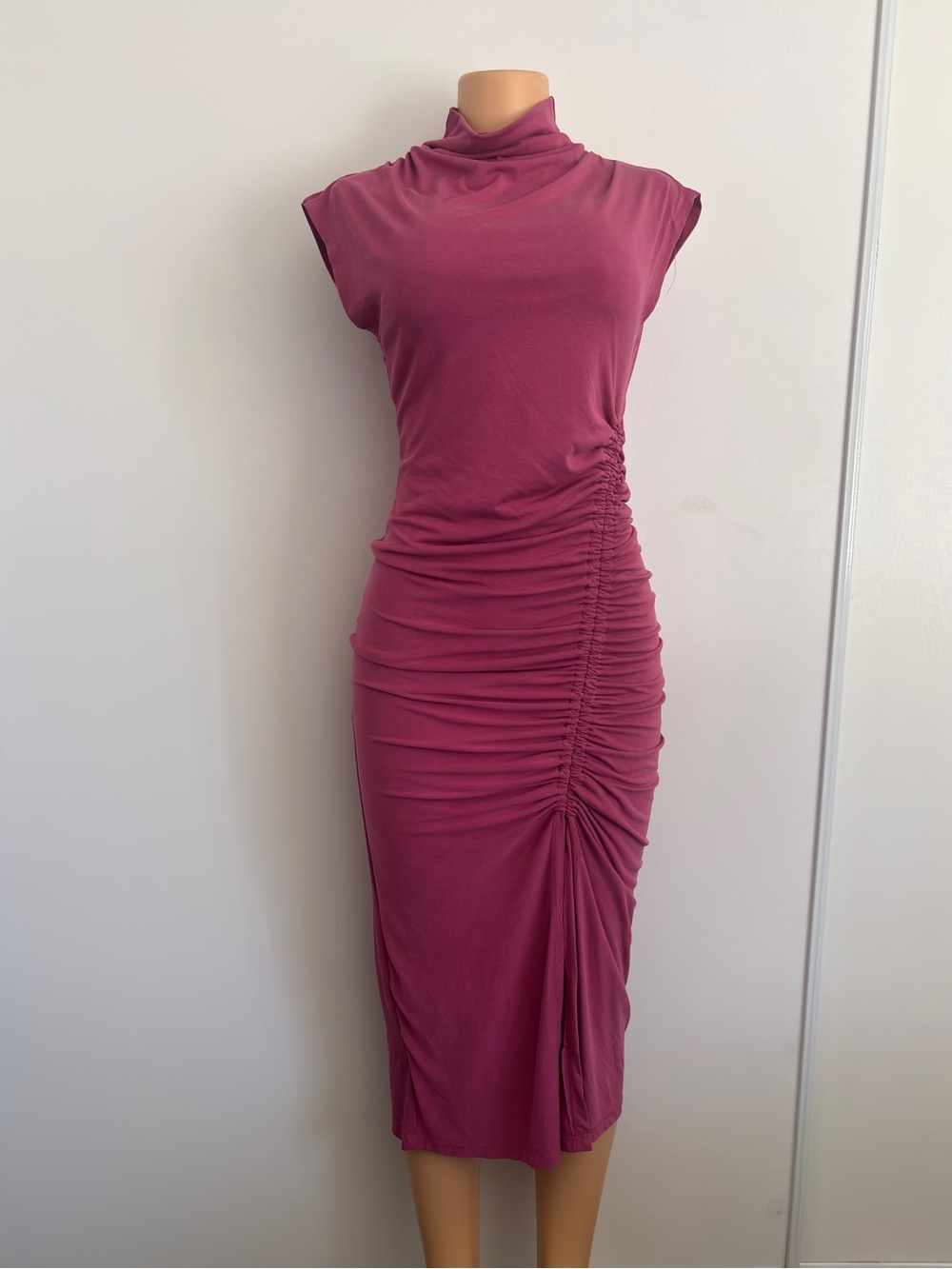House of Harlow 1960 Ruched Mock Neck Midi Dress Size S Berry